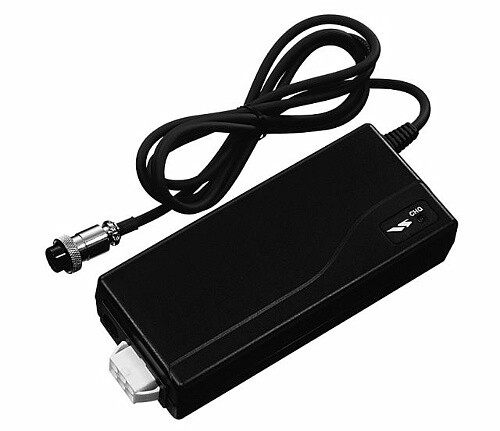 Adapter YAESU CD-24 do ładowania akumulatora FNB-78